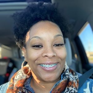 Meet your Posher, Deidra